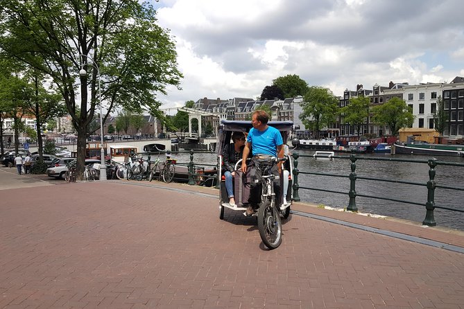 1,5 hours Amsterdam Rickshaw Tour - Why a rickshaw works so well in central Amsterdam