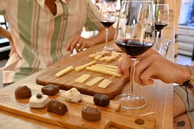 10 Tastes of Amsterdam: Food Tour by UNESCO Canals and Jordaan - Canals, the Nine Streets, and Amsterdam’s trading story