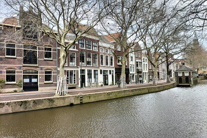 2-Hour Walking Tour in Gouda All inclusive - Gouwekerk and the river Gouwe
