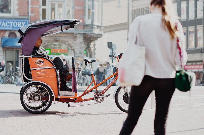 2 hours Amsterdam City Tour in Pedicab - Starting at Nieuwmarkt and entering the old city