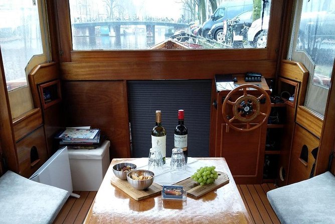A unique experience! Semi private cruise. Authentic stylish boat! Book Leemstar! - Warm seating for unpredictable Dutch weather