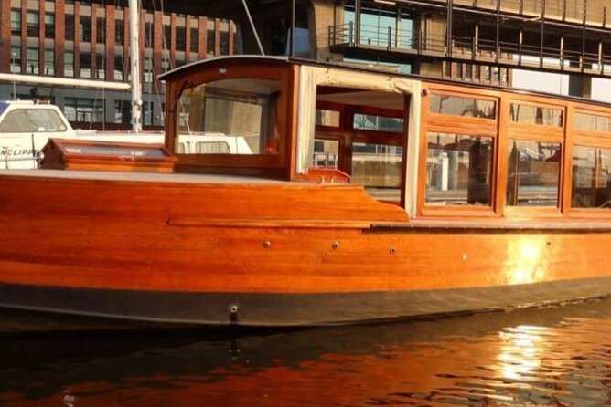A unique experience! Semi private cruise. Authentic stylish boat! Book Leemstar! - Who should book this canal cruise?