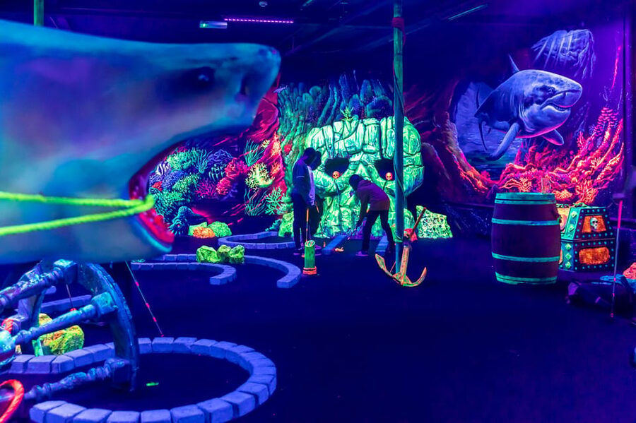 Aloha Amsterdam: 12-Hole Glow-in-the-Dark Mini-Golf - A pirate course under Amsterdam’s black lights