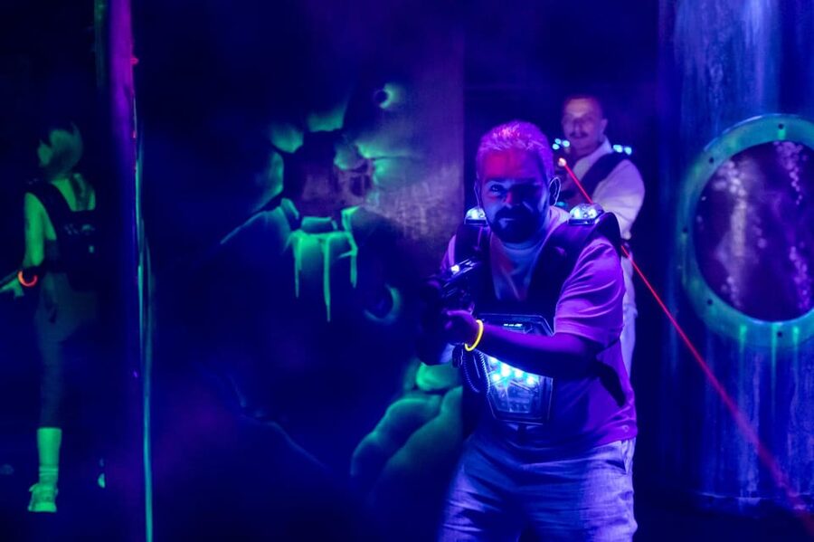 Aloha Amsterdam: Laser Tag Experience - What the 15-minute game feels like
