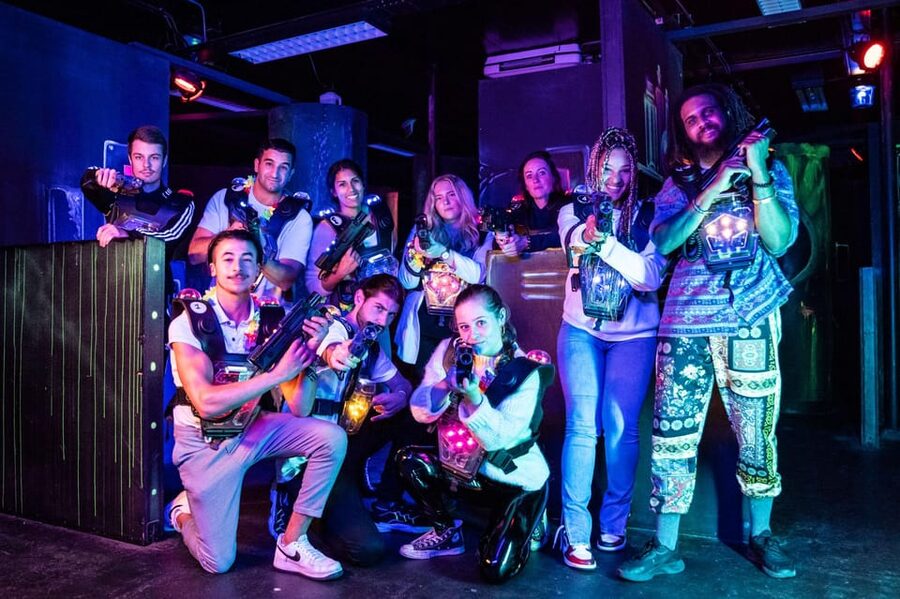 Aloha Amsterdam: Laser Tag Experience - From the sliding door to the jungle bunker