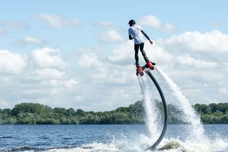 Alphen aan den Rijn: 15-Minute Flyboard Experience - Who will enjoy this most