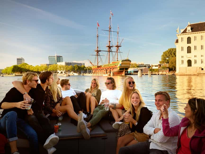 Amsterdam:1.5-Hour Canal Cruise local Guide, Drinks & Snacks - Key points to know before you board