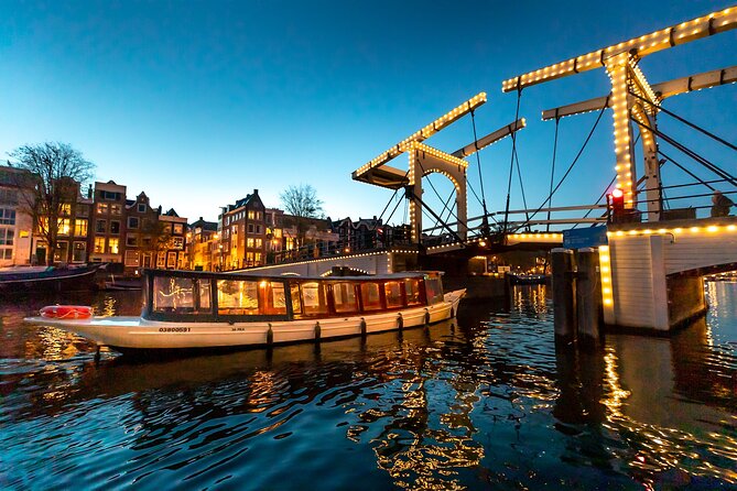 Amsterdam: 1-Hour Canal Cruise in the Evening - Is this evening canal cruise worth booking?