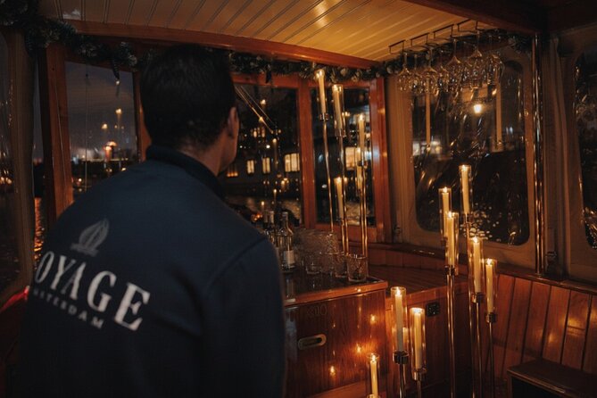 Amsterdam: 2-Hour Canal Cruise incl. Drinks & Dutch Snacks - Cat Cabinet and Amsterdam’s playful side