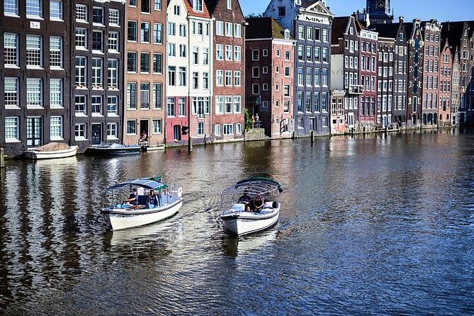 Amsterdam 2-hour Private Canal Cruise with Live Guide and Drinks - Seven Bridges on Reguliersgracht