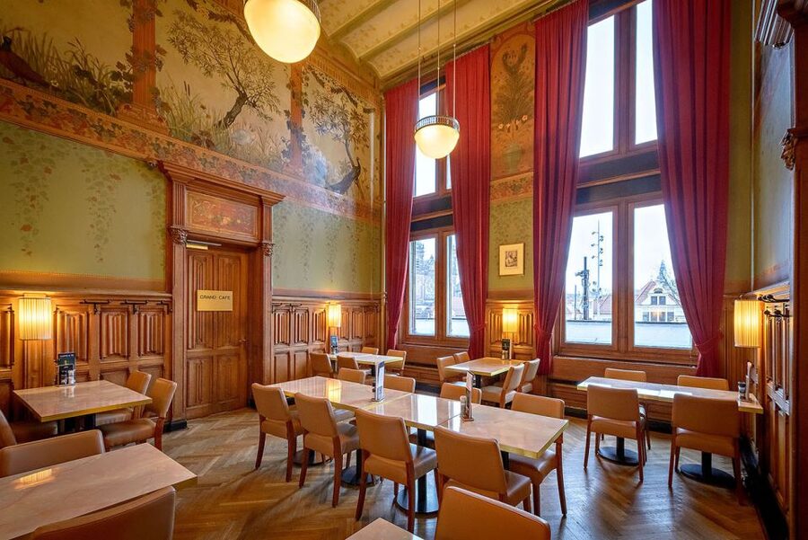 Amsterdam: 3-Course Meal in Historic 1st Class Waiting Rooms - Is $61 good value?