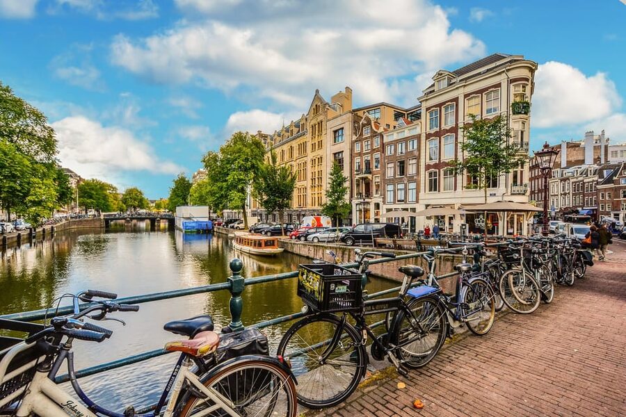 Amsterdam: 3-Hour Private Bike Tour of the City Center - Who will enjoy this Amsterdam bike tour?