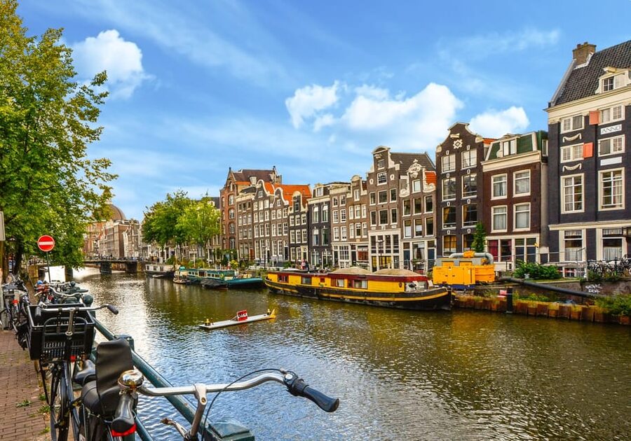 Amsterdam: 3-Hour Private Bike Tour of the City Center - Along the canals to Westerkerk and Anne Frank House