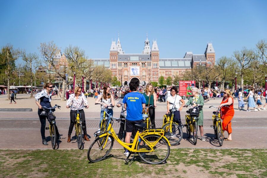 Amsterdam: 3h E-Bike Tour with break - The cafe break and the rhythm of the ride