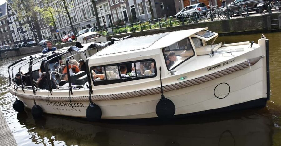 Amsterdam: 420 Smoke-Friendly Boat Tour - Key points to know before you book