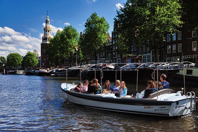 Amsterdam: 60-Minute Guided Private Canal Cruise with Drinks - Starting at Prinsengracht 375