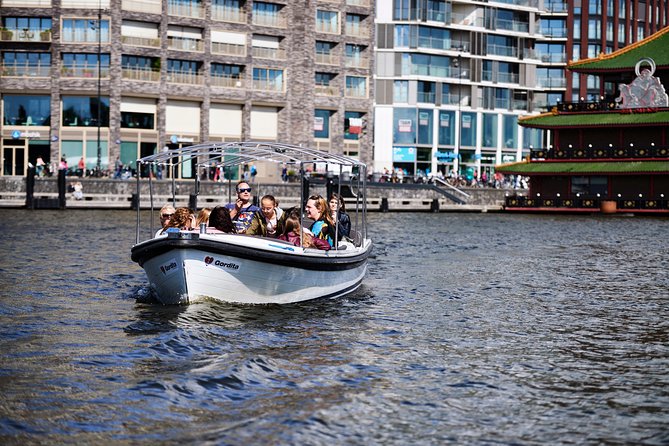 Amsterdam: 60-Minute Guided Private Canal Cruise with Drinks - The Golden Bend on Herengracht