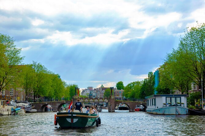 Amsterdam: 90 min Kings Day Boat Party with Unlimited Drinks - King’s Day on the Amsterdam canals