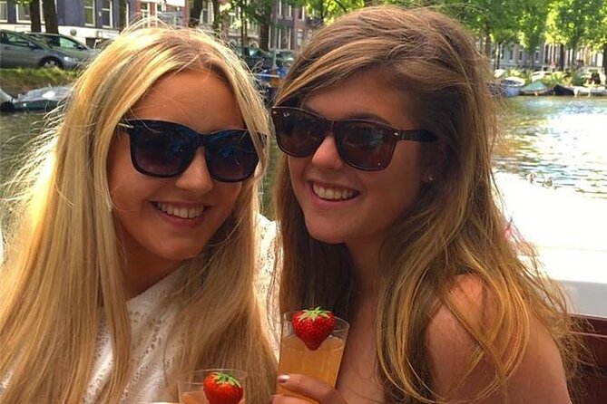 Amsterdam 90-min Private Canal Cruise with Live Guide and Drinks - The Golden Bend on Herengracht