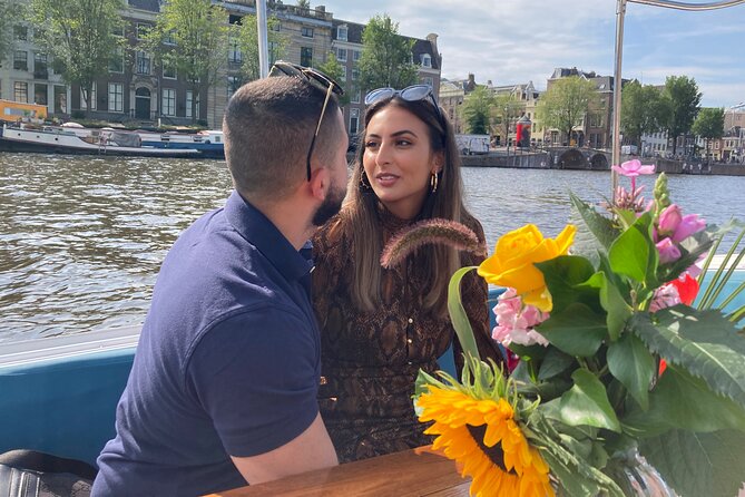 Amsterdam 90-min Private Canal Cruise with Live Guide and Drinks - The canal belt and the city’s trading past