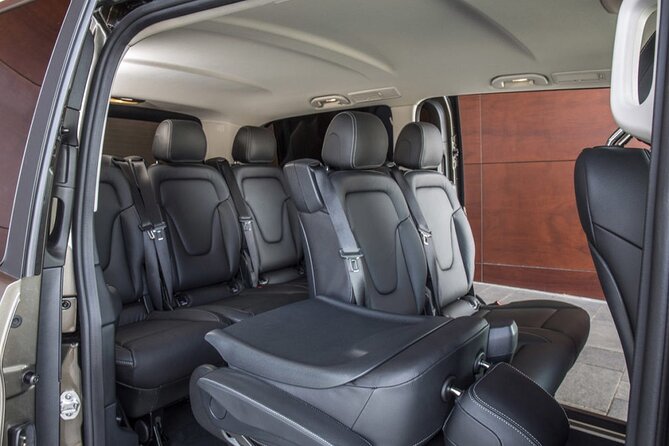 Amsterdam Airport Private Arrival Transfer by Luxury Van - Meet the chauffeur in the Arrivals Hall