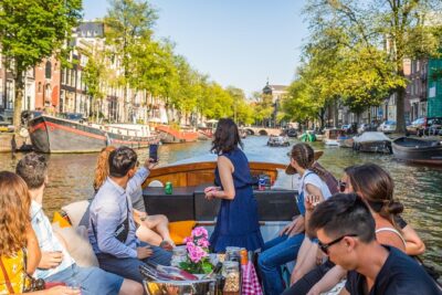 Amsterdam All-Inclusive 90-Minutes Heated Cruise by Captain Jack
