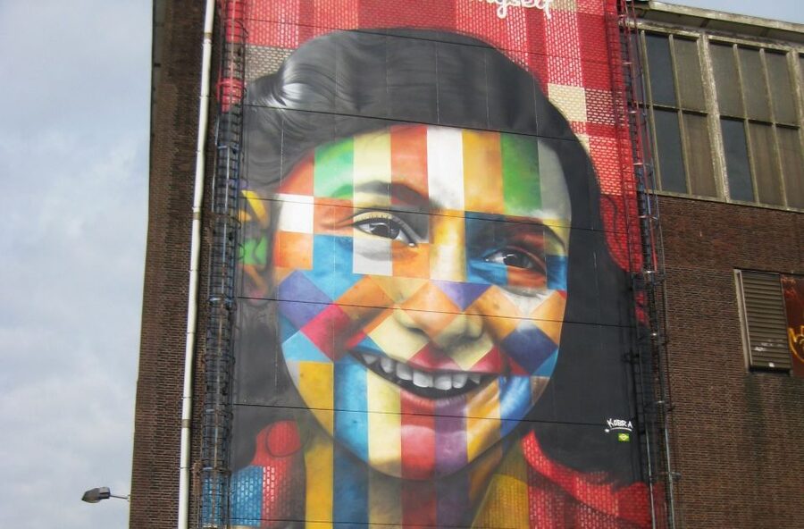 Amsterdam: Anne Frank Walking Tour - Seeing the Anne Frank House without entering