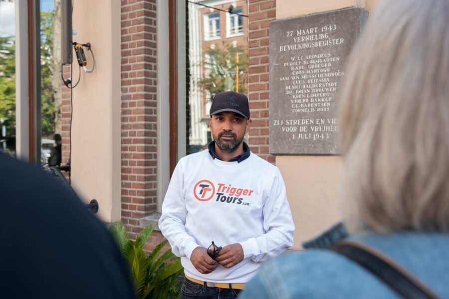 Amsterdam: Anne Frank Walking Tour - Finishing in the Plantage district