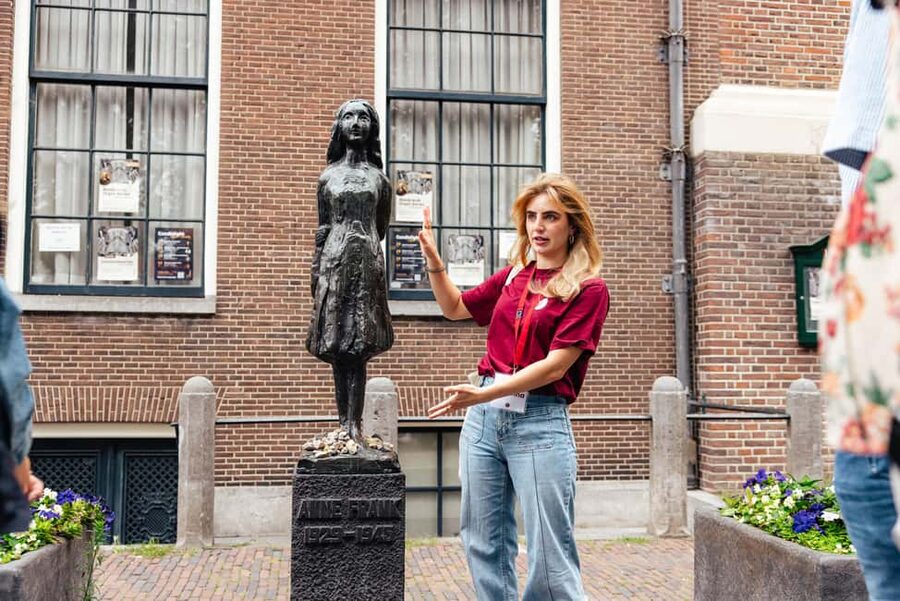 Amsterdam: Anne Frank Walking Tour - Guided in EN/DE/IT/ES - Jewish Historical Museum and the Auschwitz Monument