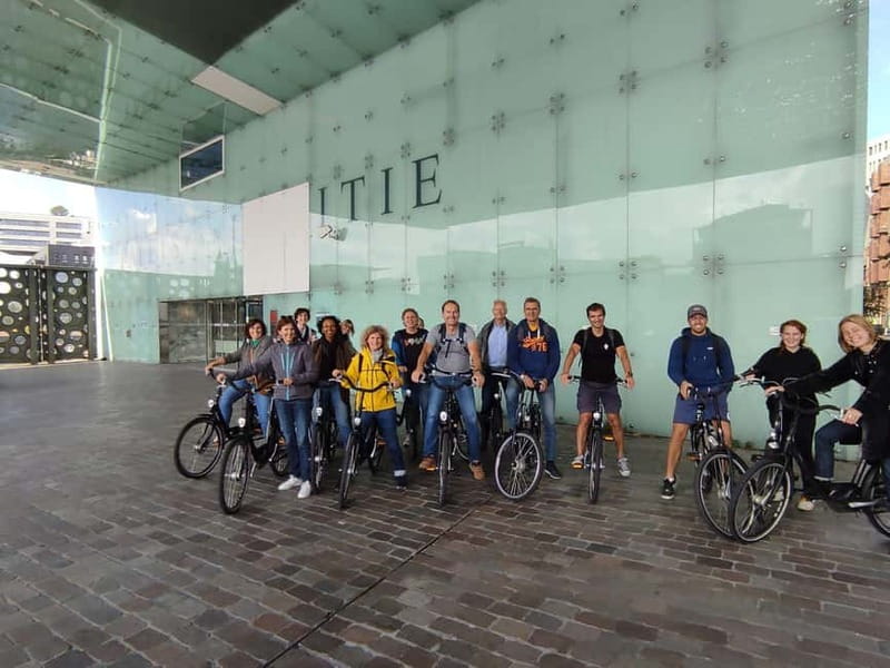 Amsterdam bike tour with a French-speaking guide local! - The Nine Streets and Haarlemmerbuurt