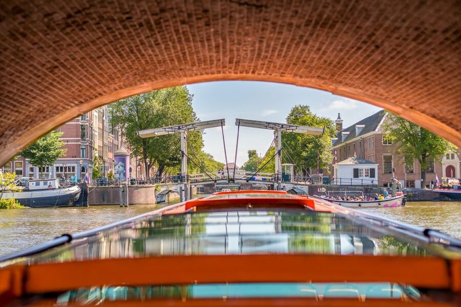Amsterdam: Body Worlds Exhibition and Canal Cruise - What You See Inside The Happiness Project