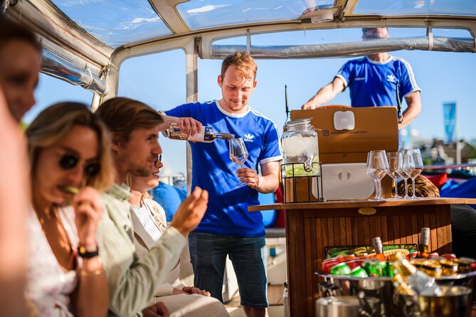 Amsterdam: Canal Booze Cruise with Unlimited Drinks Option - Who will enjoy this cruise most