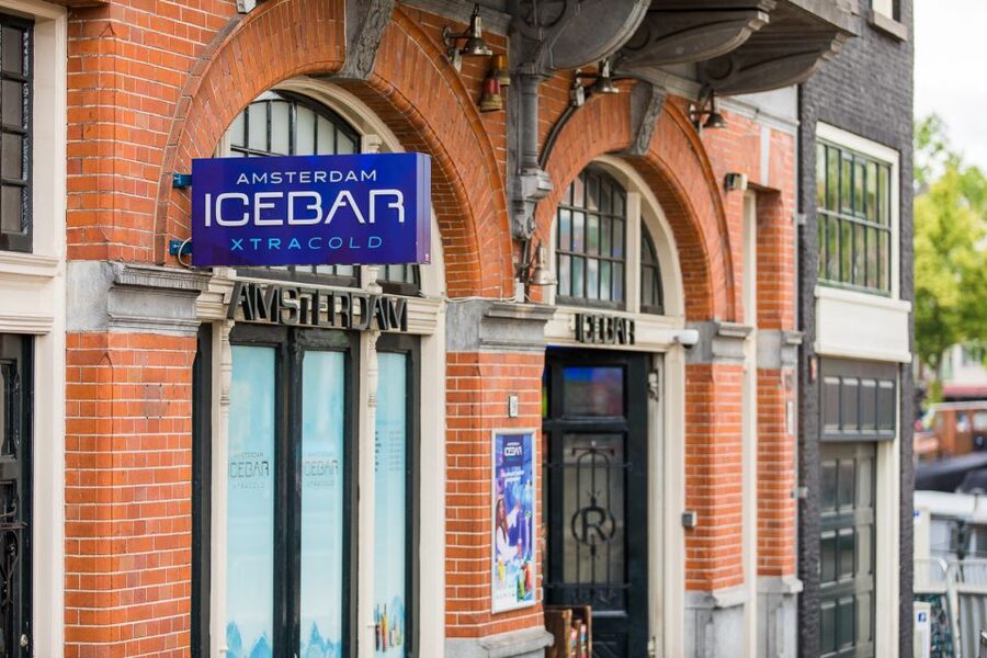 Amsterdam: Canal Cruise and Entrance to Xtracold Icebar - Two Amsterdam experiences in one ticket