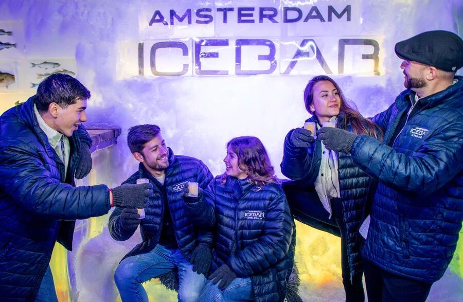 Amsterdam: Canal Cruise and Entrance to Xtracold Icebar - Who will get the most from this package