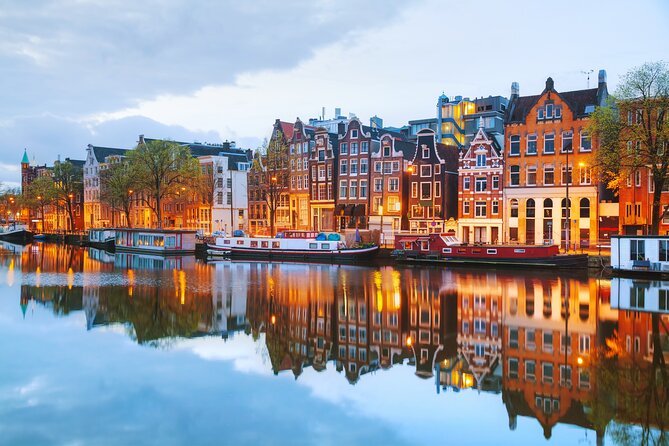 Amsterdam Canal Cruise in Classic Salon Boat With Drinks and Cheese - The meeting point requires attention
