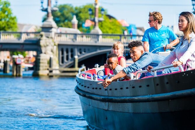 Amsterdam Canal Cruise in Open Boat with Unlimited Drinks Option - The captain makes or breaks the hour