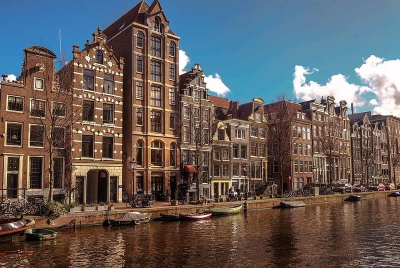 Amsterdam canal cruise with culinary burger or cheese & wine - Key points to know before booking