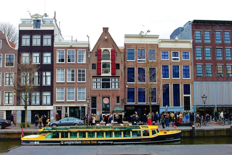 Amsterdam canal cruise with culinary burger or cheese & wine - NEMO, Amsterdam Centraal, and the turn back