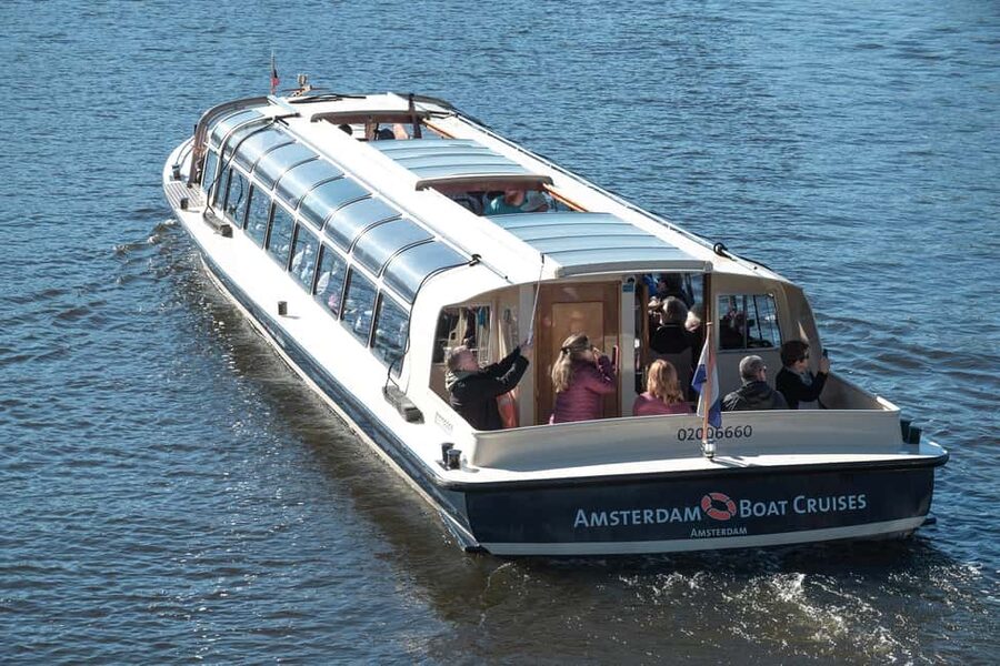 Amsterdam: Canal Cruise with Live Commentary & Audio Guide - Value, timing, and who should take it