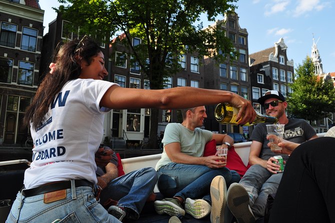 Amsterdam Canal Cruise With Live Guide and Unlimited Drinks - Why the $20.40 price can be a good deal