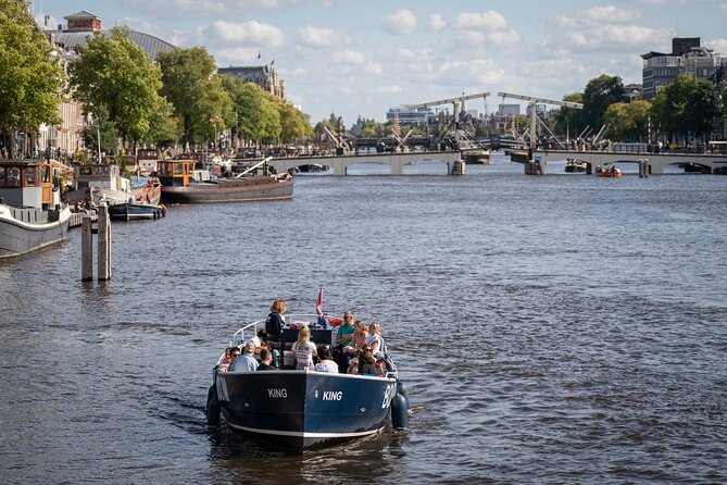 Amsterdam Canal Cruise with Live guide & Two drinks - Central St. - Two drinks and a calmer pace