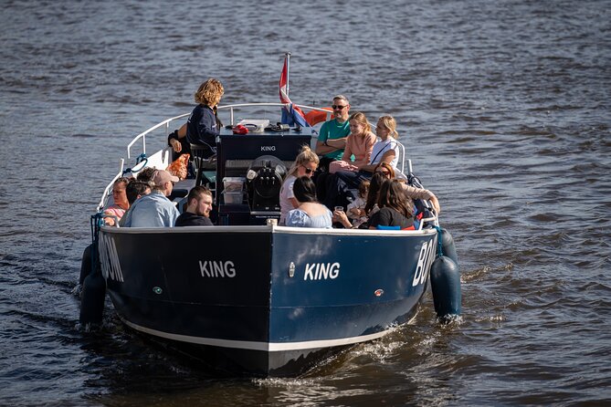 Amsterdam Canal Cruise with Live guide & Two drinks - Central St. - Is $32.67 a fair price?