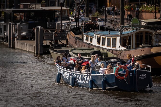 Amsterdam Canal Cruise with Live guide & Two drinks - Central St. - Stationsplein 24: the practical starting point