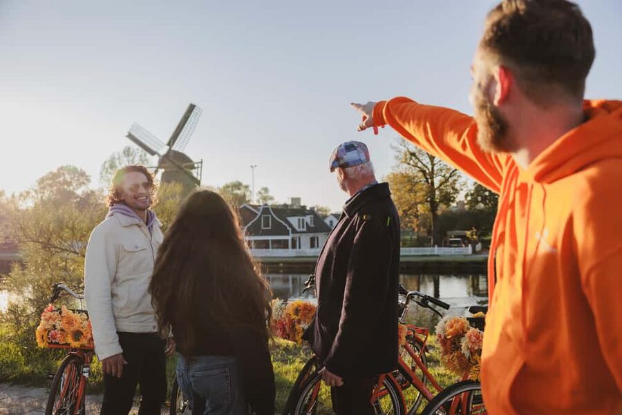 Amsterdam: Cheese, Windmill & Countryside Bike Tour - Nieuwendammerdijk and the IJ River