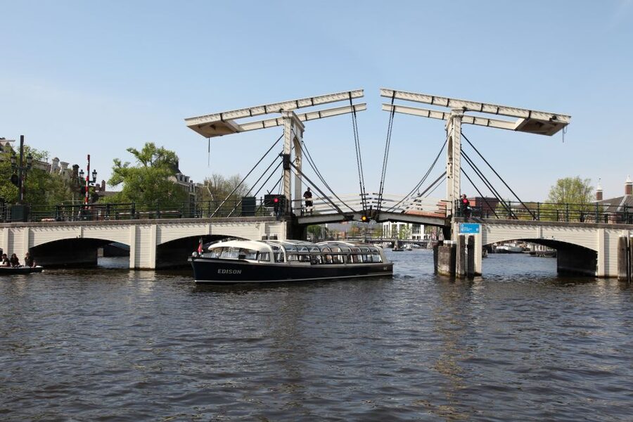 Amsterdam: City Canal Cruise & Straat Museum - Key points to know before you book
