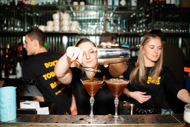 Amsterdam: City Centre Bar Crawl and Nightlife Experience - What this Amsterdam nightlife experience really offers