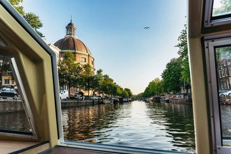 Amsterdam: City Centre Canal Cruise & Free Flower Cocktail - Is $19 a fair price for an hour on the water?