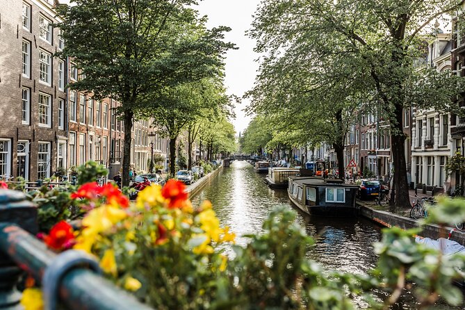 Amsterdam City Highlights and Hidden Gems - Private & Custom Tour - A private start in the heart of Amsterdam