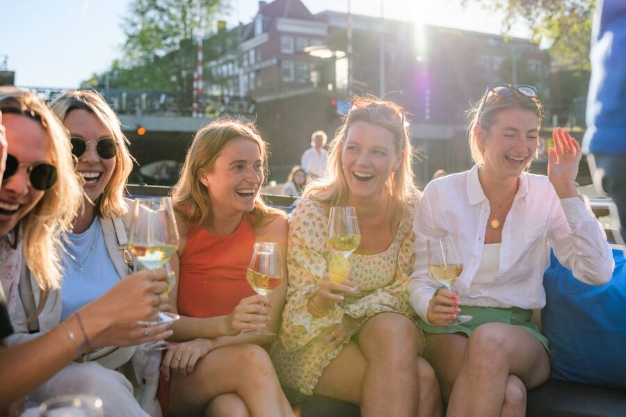 Amsterdam: Covered Canal Booze Cruise with Unlimited Drinks - Rain, blankets, and practical comfort