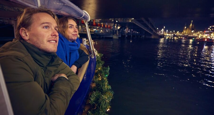 Amsterdam: Cozy Evening Canal Cruise With Open Bar Option - Who will enjoy this cruise most